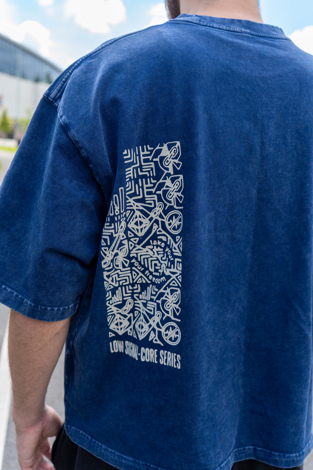 SIGNAL FORMING TEE -BOXY Mineral Wash Heavy Weight 275 gsm Blue