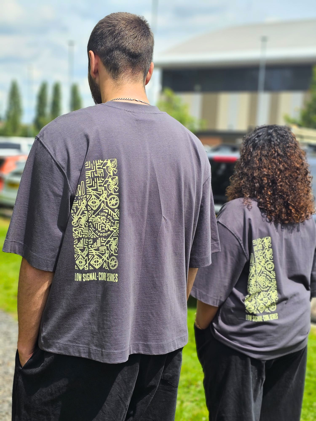 SIGNAL FORMING TEE -BOXY Solid Charcoal Grey